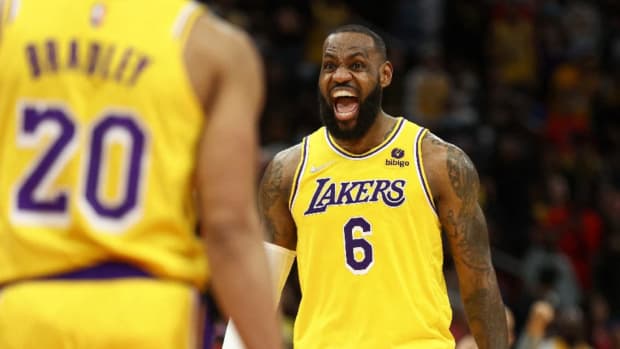 lebron james usa today 12-28-21
